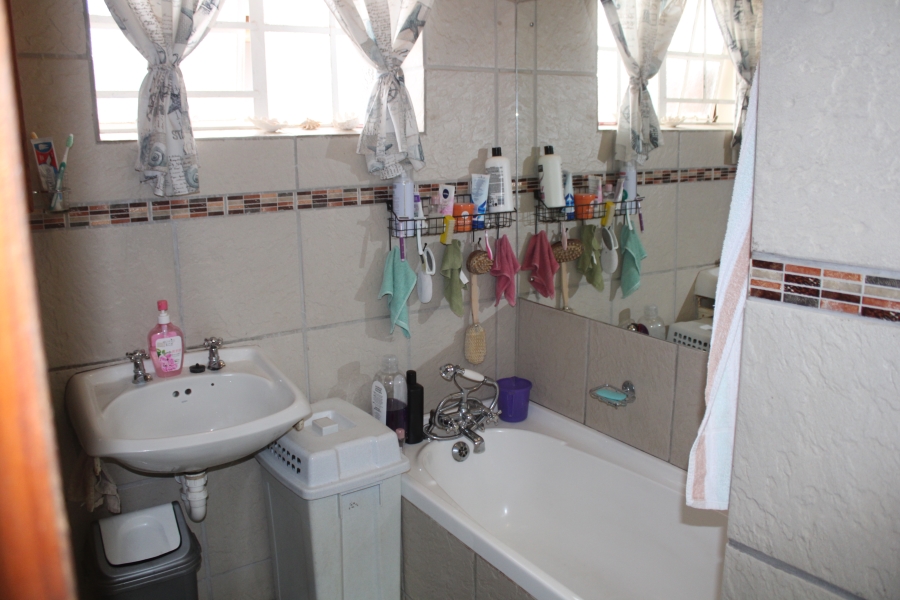 2 Bedroom Property for Sale in Riversdale Western Cape